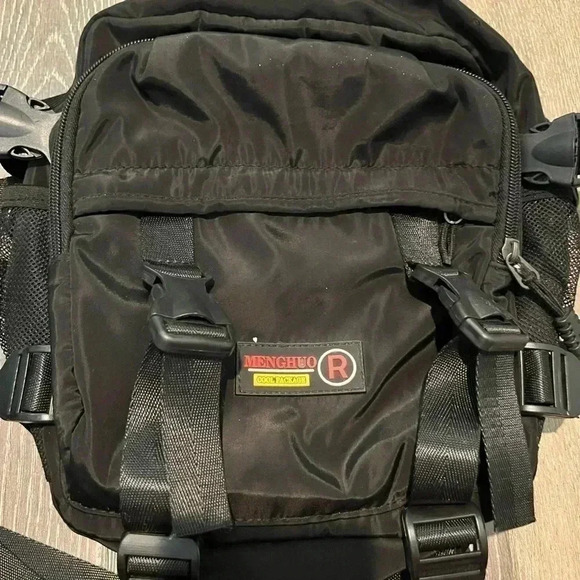 Menghuo Backpack - Picture 1 of 3